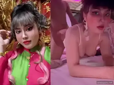 Hari bekerja sebagai gadis perunggu berdandan untuk meniduri seorang pemuda yang sangat seksi